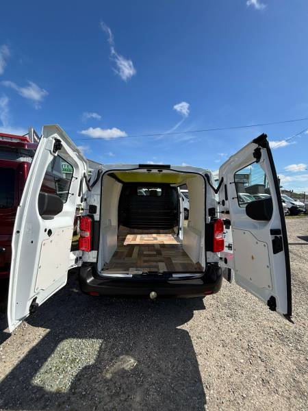 2 portes arrières vitrés 